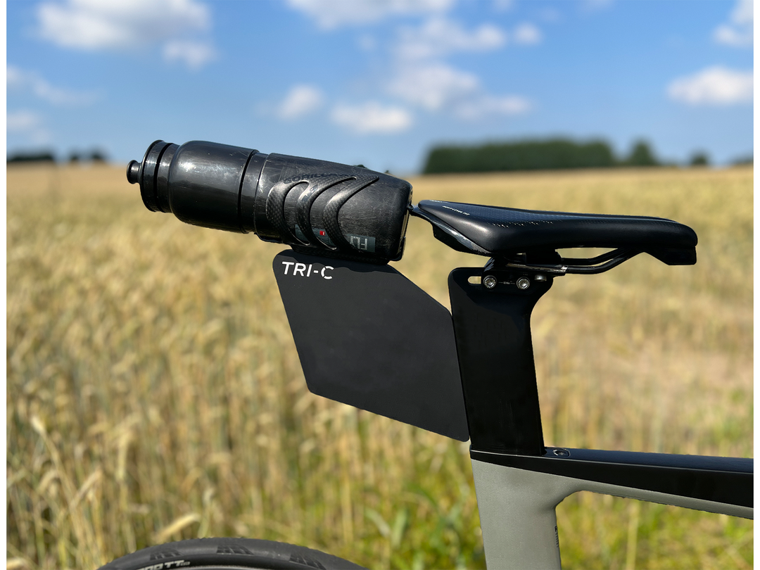 FinneAero hinter dem Sattel